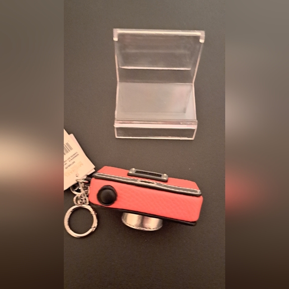 Michael Kors Sangria Camera Keychain Charm NWT - Picture 2 of 5